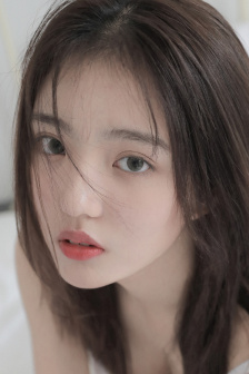 一面亲着一面膜胸口
